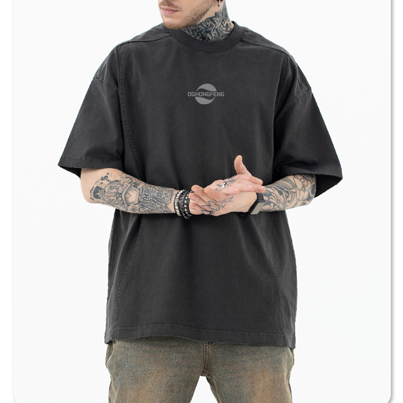 Our custom clothing factory specializes in tailored crew neck t shirts.